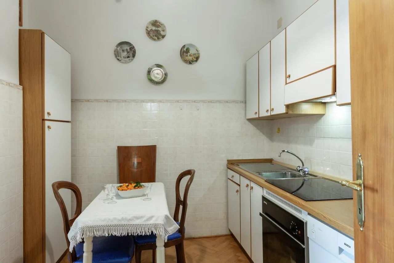 아파트 Appartamento Della Dama Vicino Spiaggia 라팔로